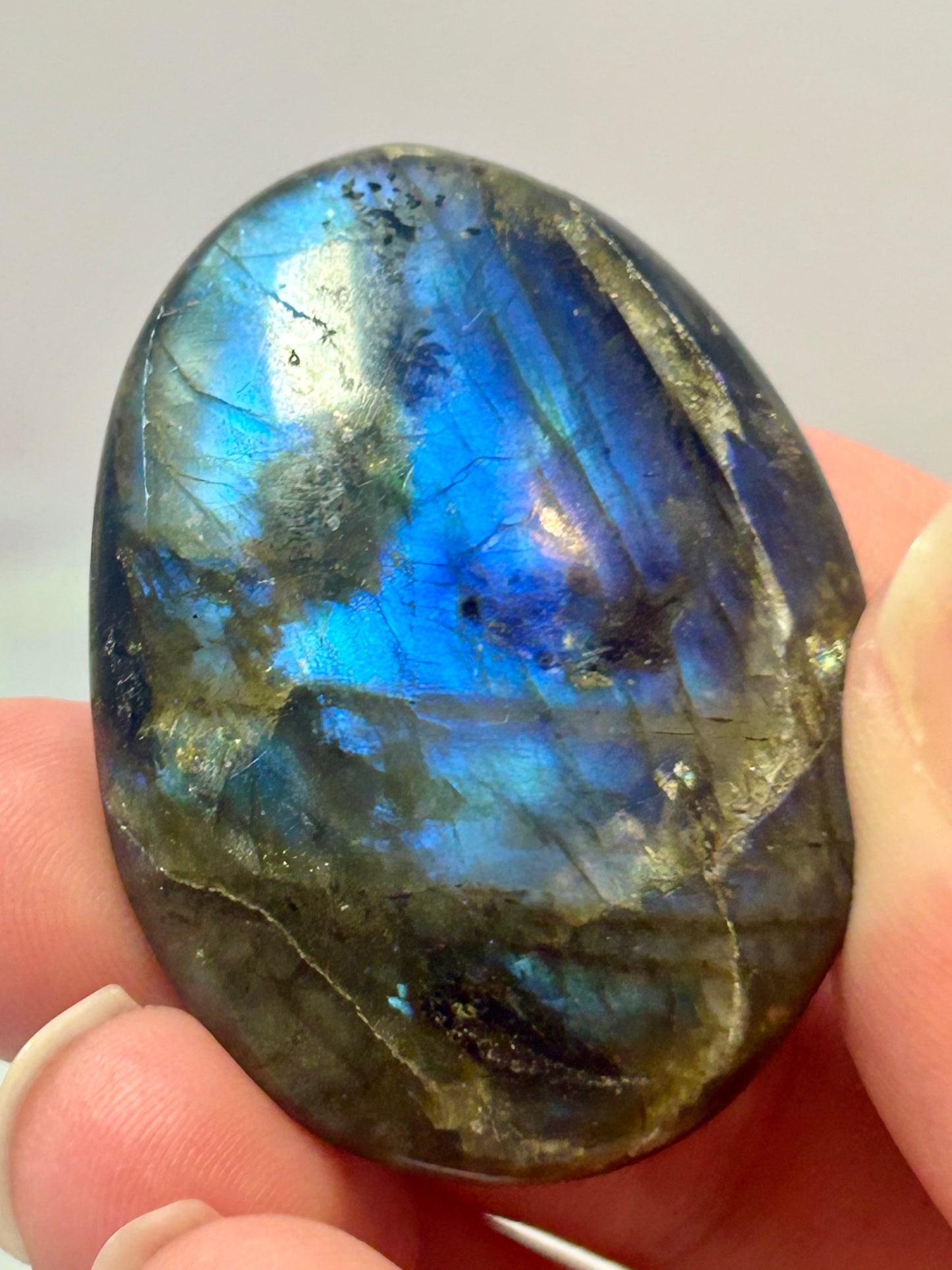 Labradorite Palmstone
